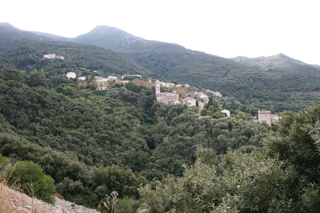 Cap Corse - village dans la montagne